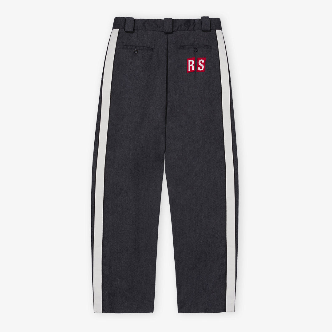 DOUBLE-PLEATED TROUSER